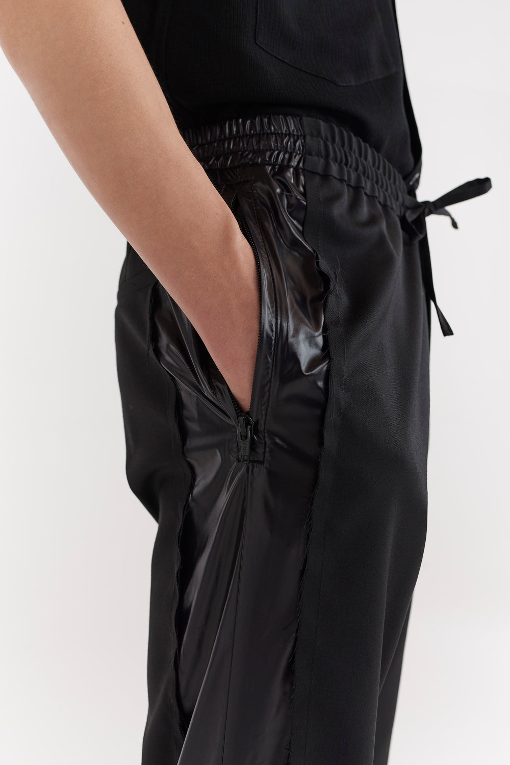 Stan Hybrid Elasticated Waist Trousers Black – CMMN SWDN