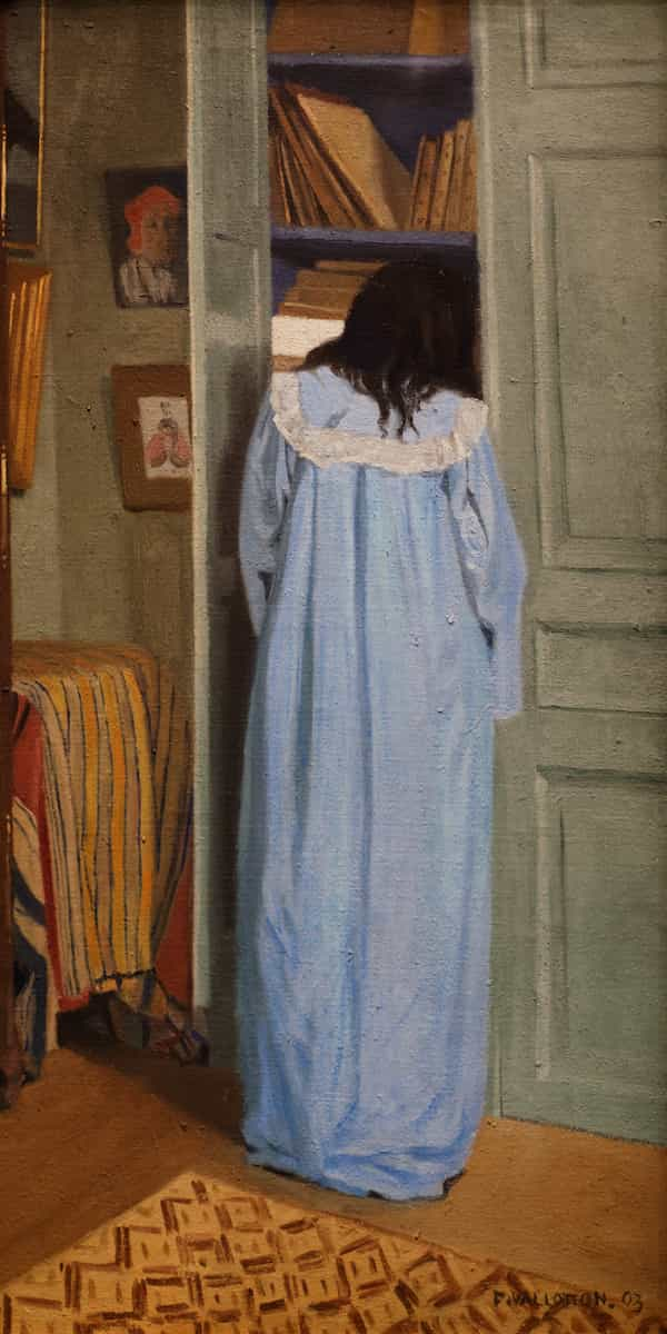 Interior, woman in blue searching in a cupboard, Félix Vallotton (1903)