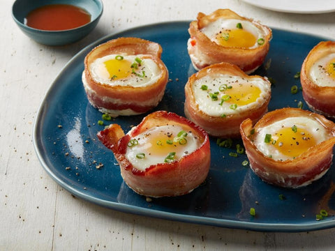bacon, egg, bacon and egg cups, plate, ketchup