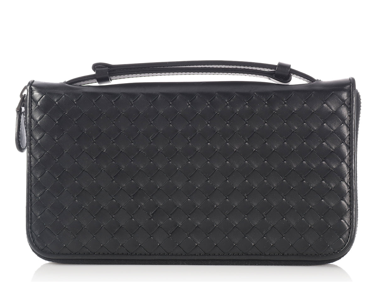 black clutch with handle