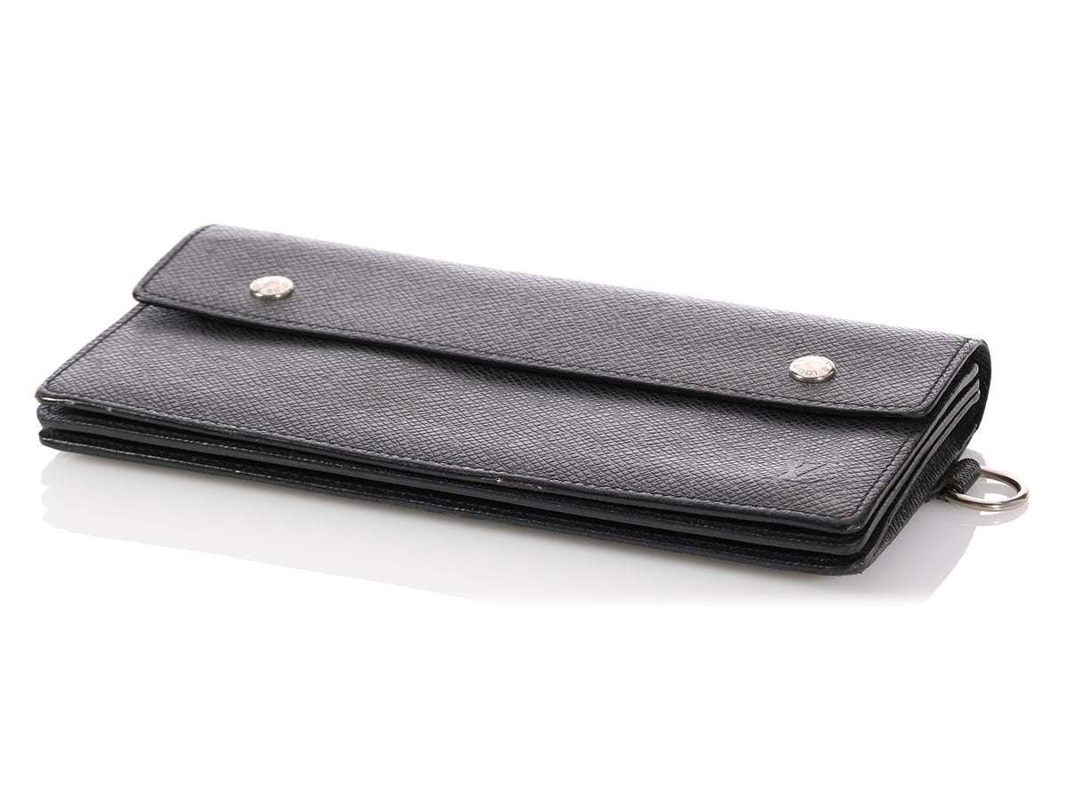 Louis Vuitton Black Taiga Long Wallet - Ann&#39;s Fabulous Closeouts