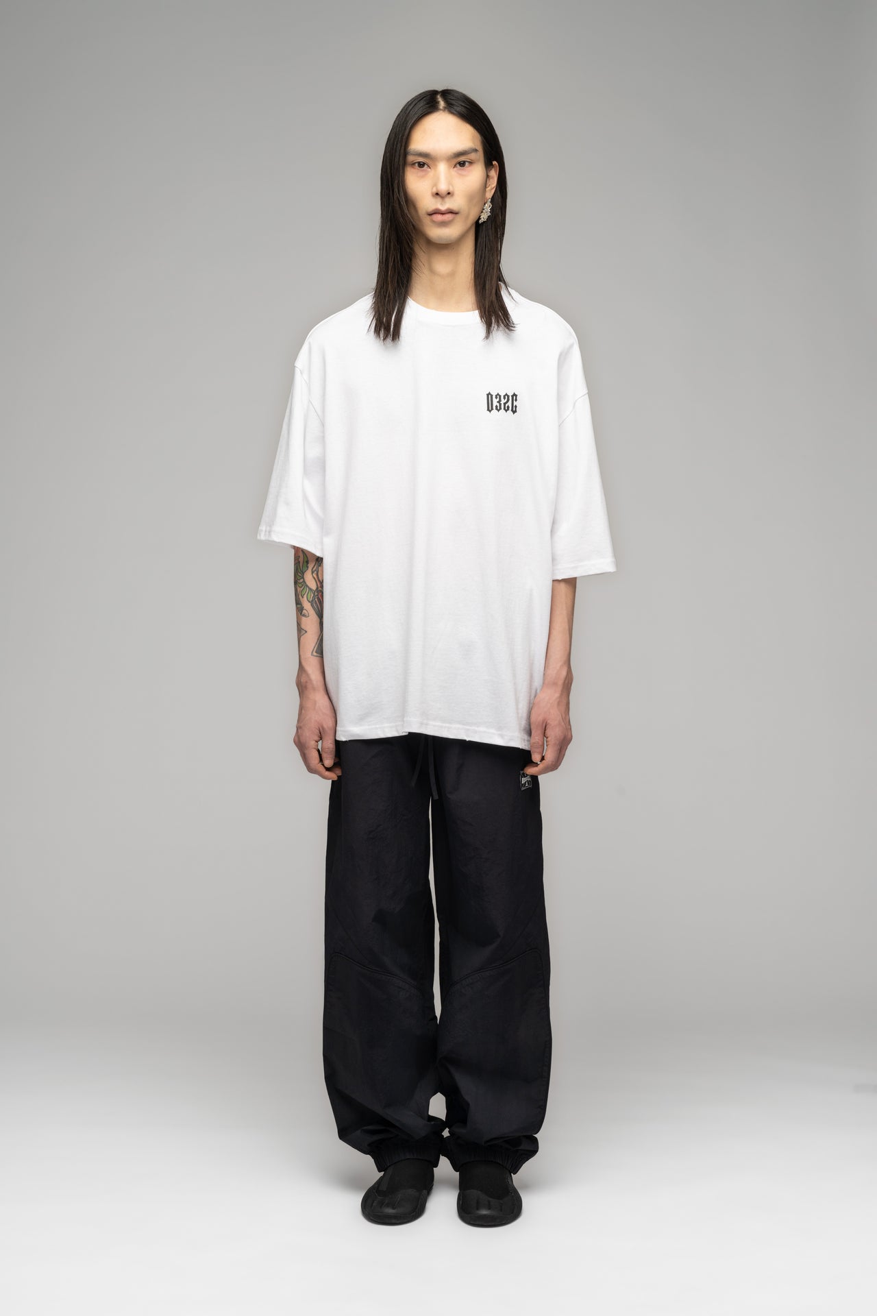 ''CRUX'' OVERSIZED BOX-CUT T-SHIRT