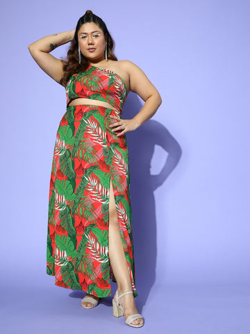 Women Plus Size Pink & Red Floral Printed Sweetheart Neck Slip-On Cropped  Top & Elastic Waist Mini Shorts Co-Ord Set - Berrylush