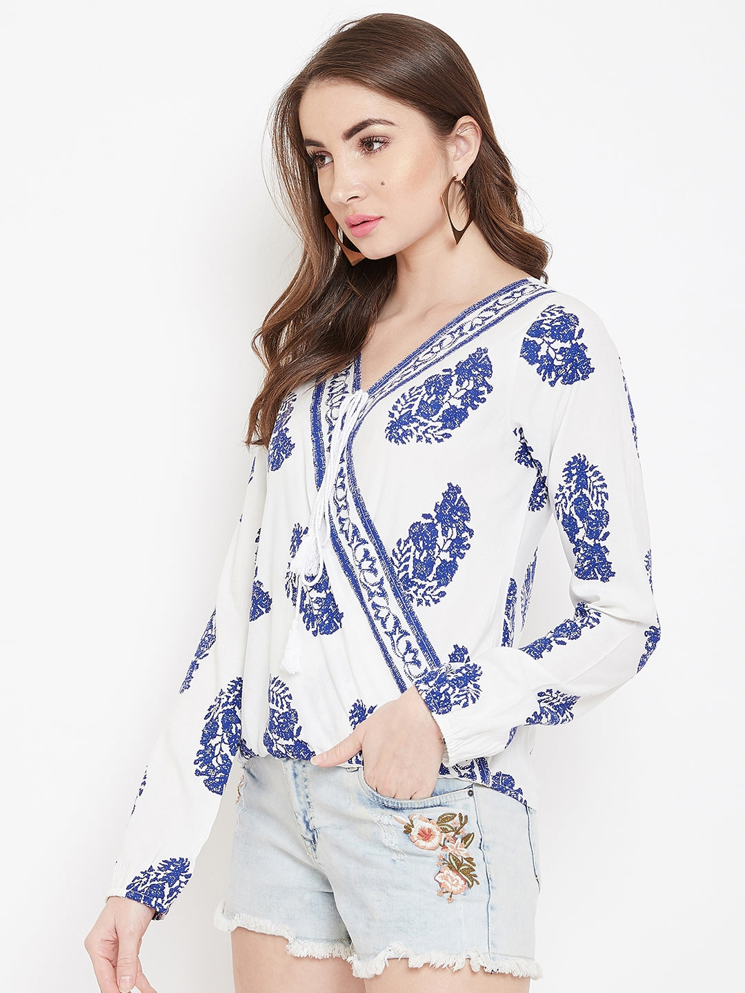 Berrylush Women White & Blue Paisley Printed Two-Piece Dress