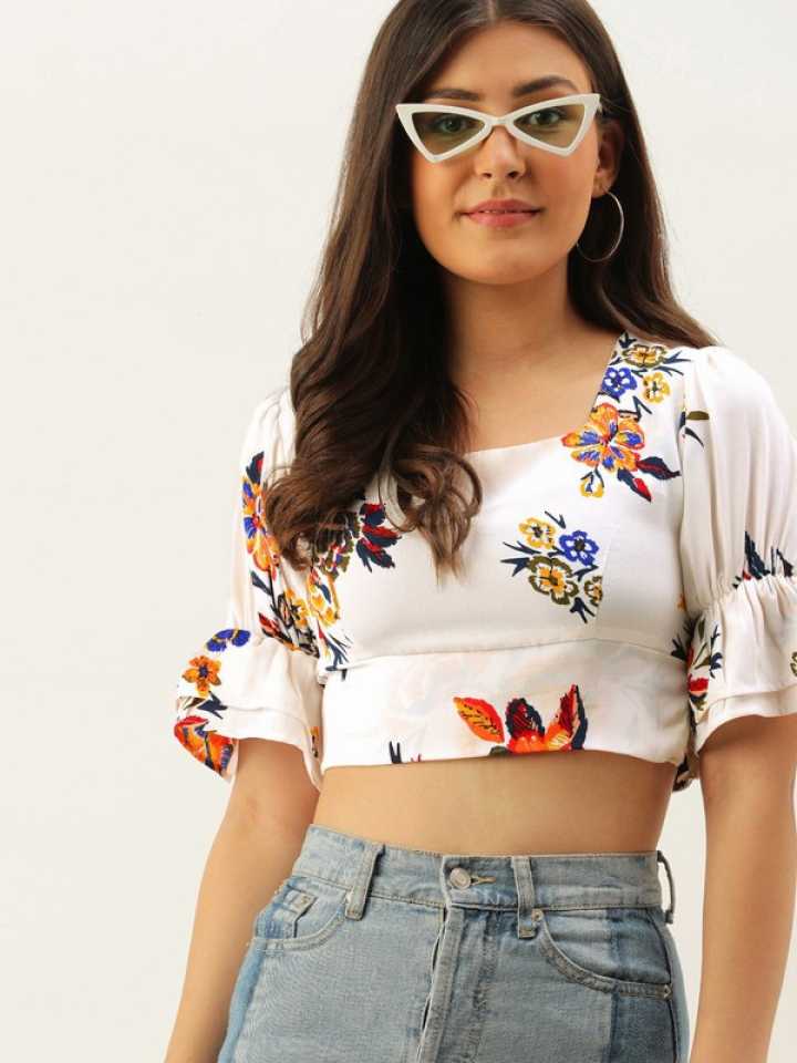 Berrylush Women Orange Square Neck Floral Printed Crop Top