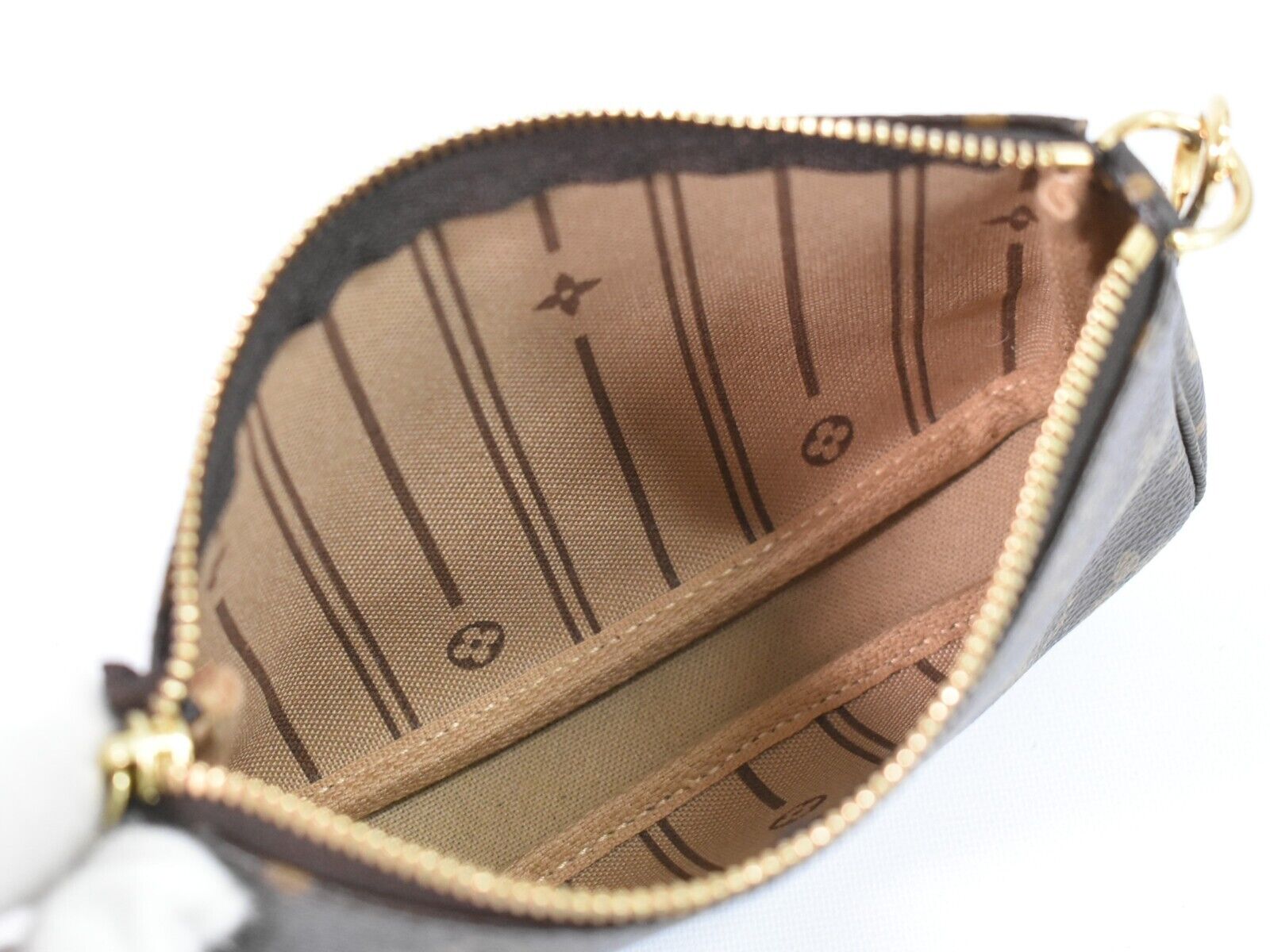 Pre-owned Louis Vuitton Mini Pochette Accessoires Brown Canvas Clutch Bag ()