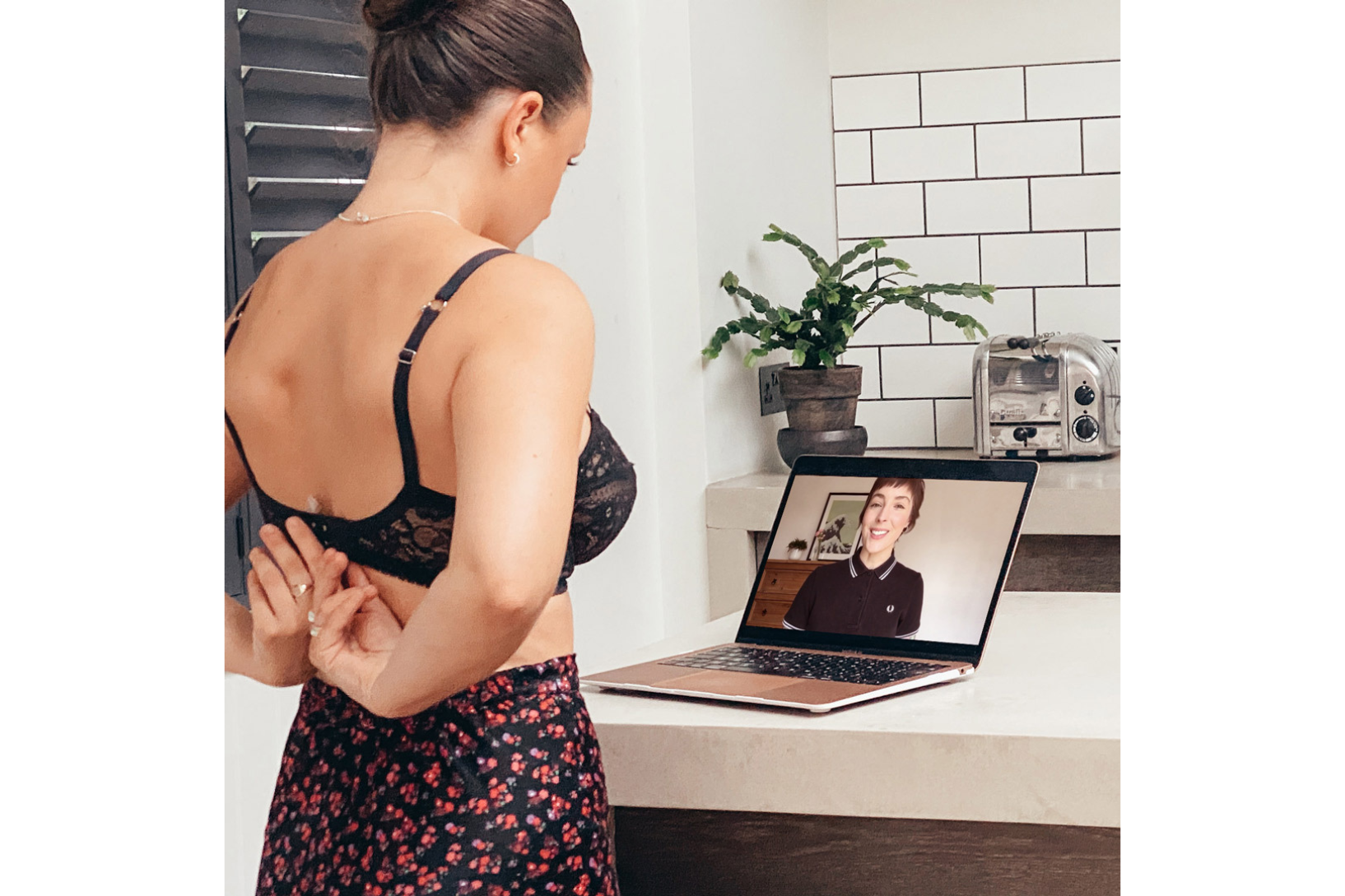 Online bra fitting