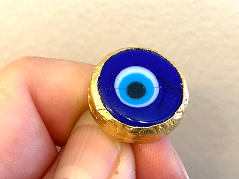 An example of a cracked evil eye 