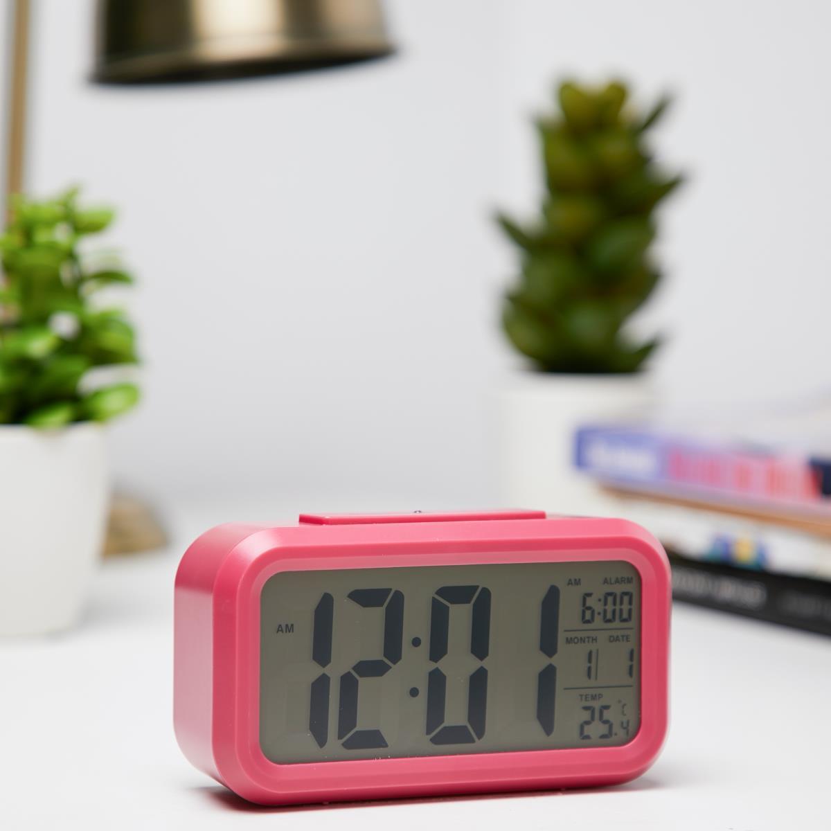 alarm clock that turns off automatically