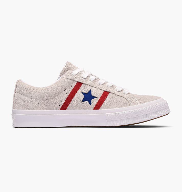 converse star on side