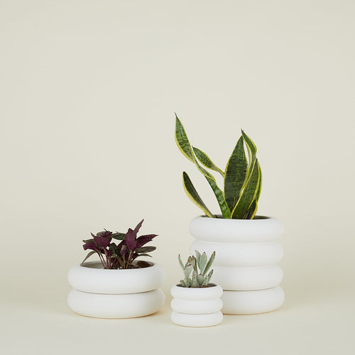 Contour Ribbed Planter - White – Hawkins New York