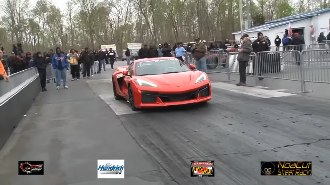 C8 Corvette Z06 en la pista de carreras