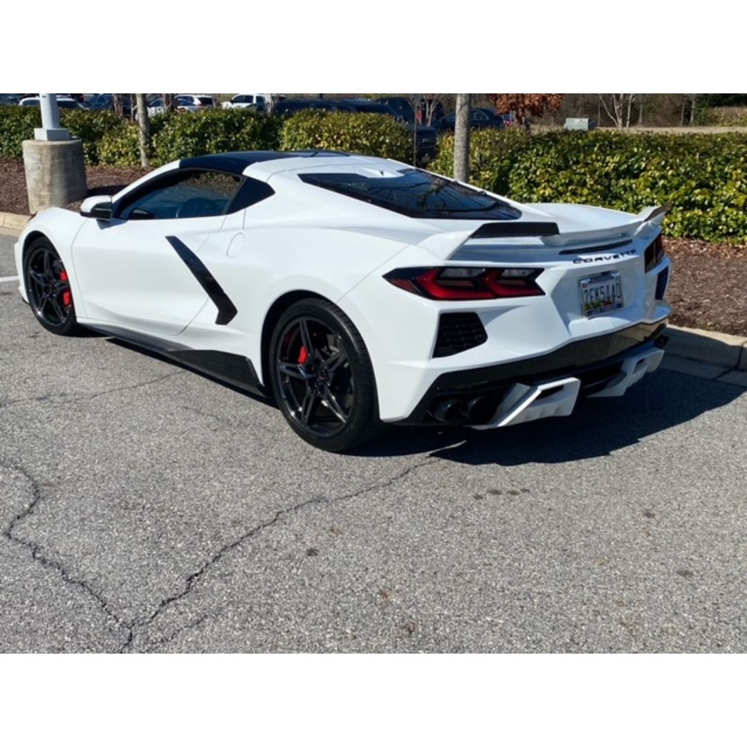 Arctic White C8 Stingray Corvette with Arctic White ACS C8 Stingray Diffuser Insert