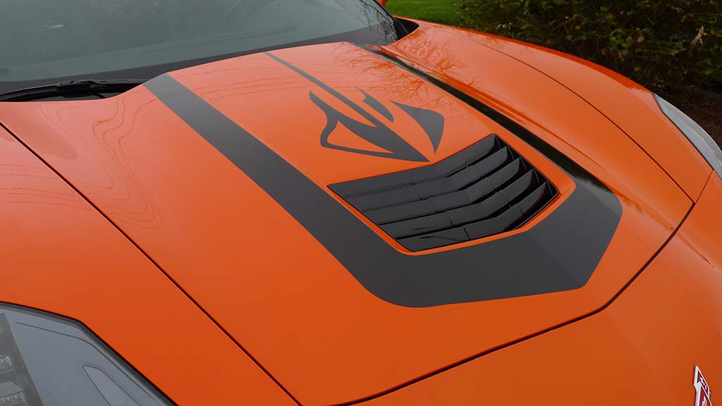 C7 Corvette Stingray Carbon Flash Metallic Black hood decal of the C7 Stingray logo