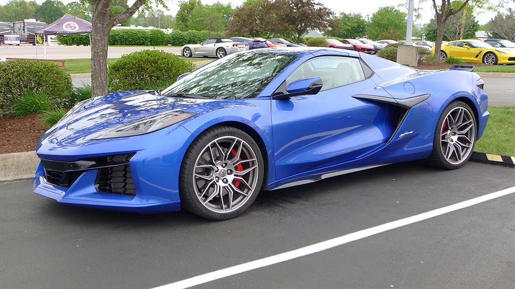 C8 Corvette Z06 in Riptide Blue Metallic