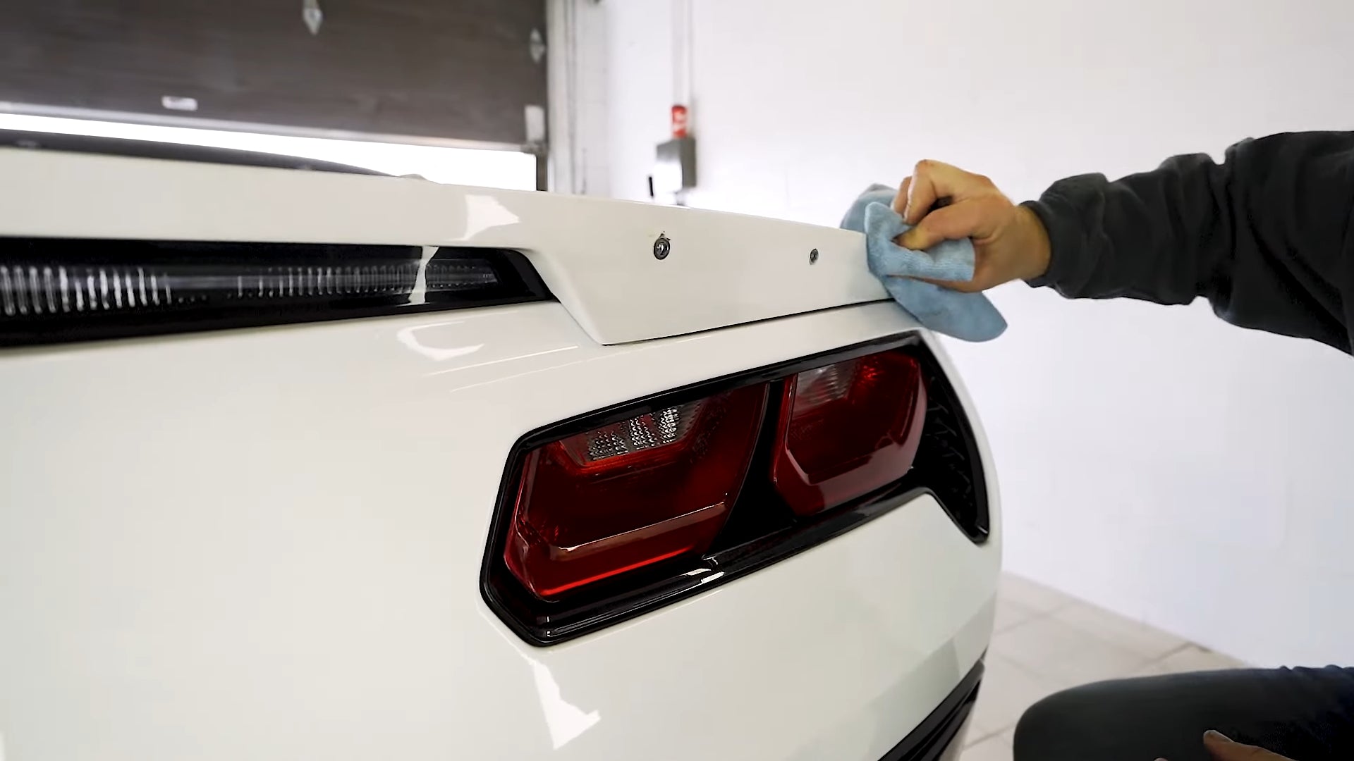 Surface Cleaning: clean the dirt on the spoiler surface using a solvent base cleaner and then remove wax and residue using an alcohol-based solution.