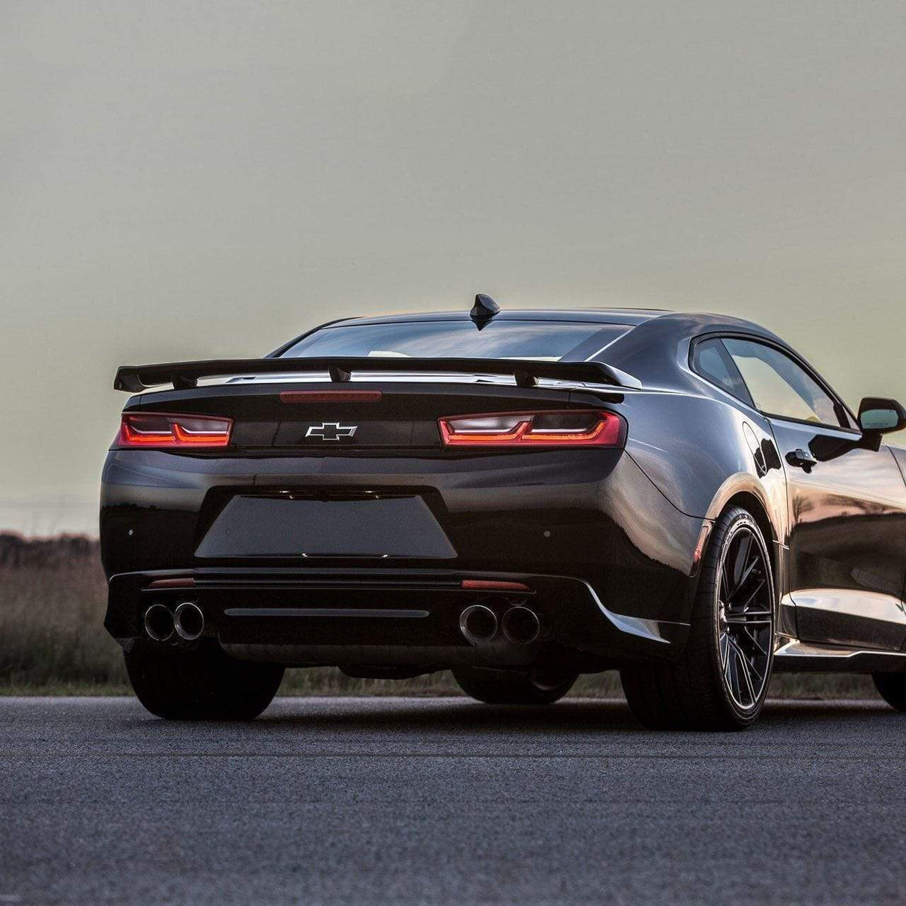 Chevrolet Camaro zl1 черный