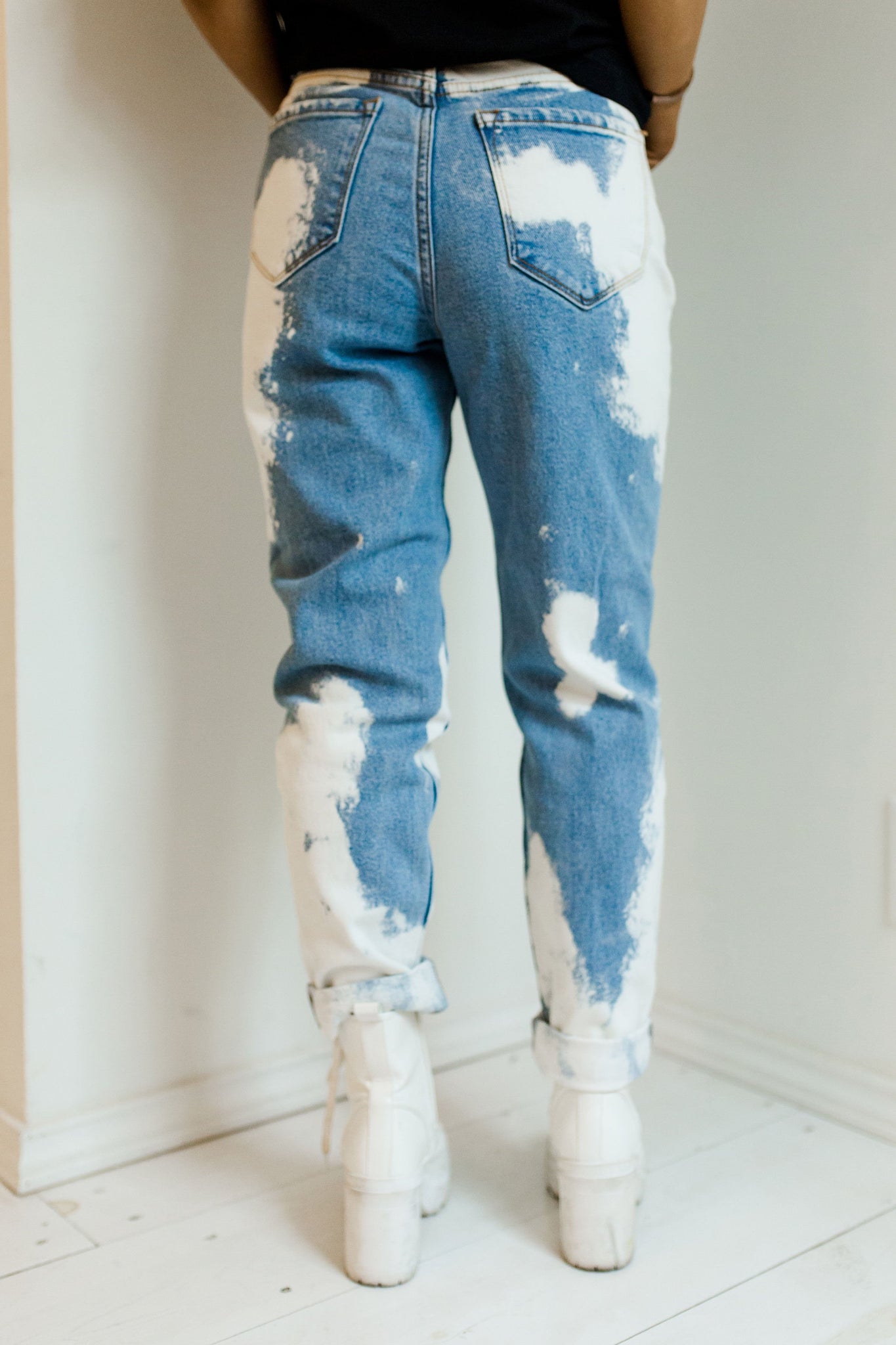 bleach vintage mom jeans