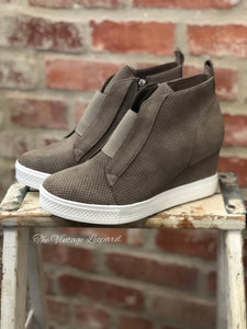 zoey wedge sneaker taupe