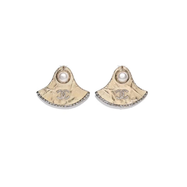 Chanel Earrings with white Pearl
