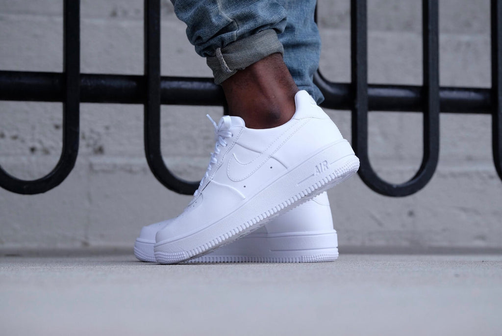 nike air force one weight