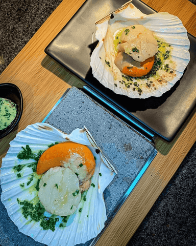 scallops on the hot rock