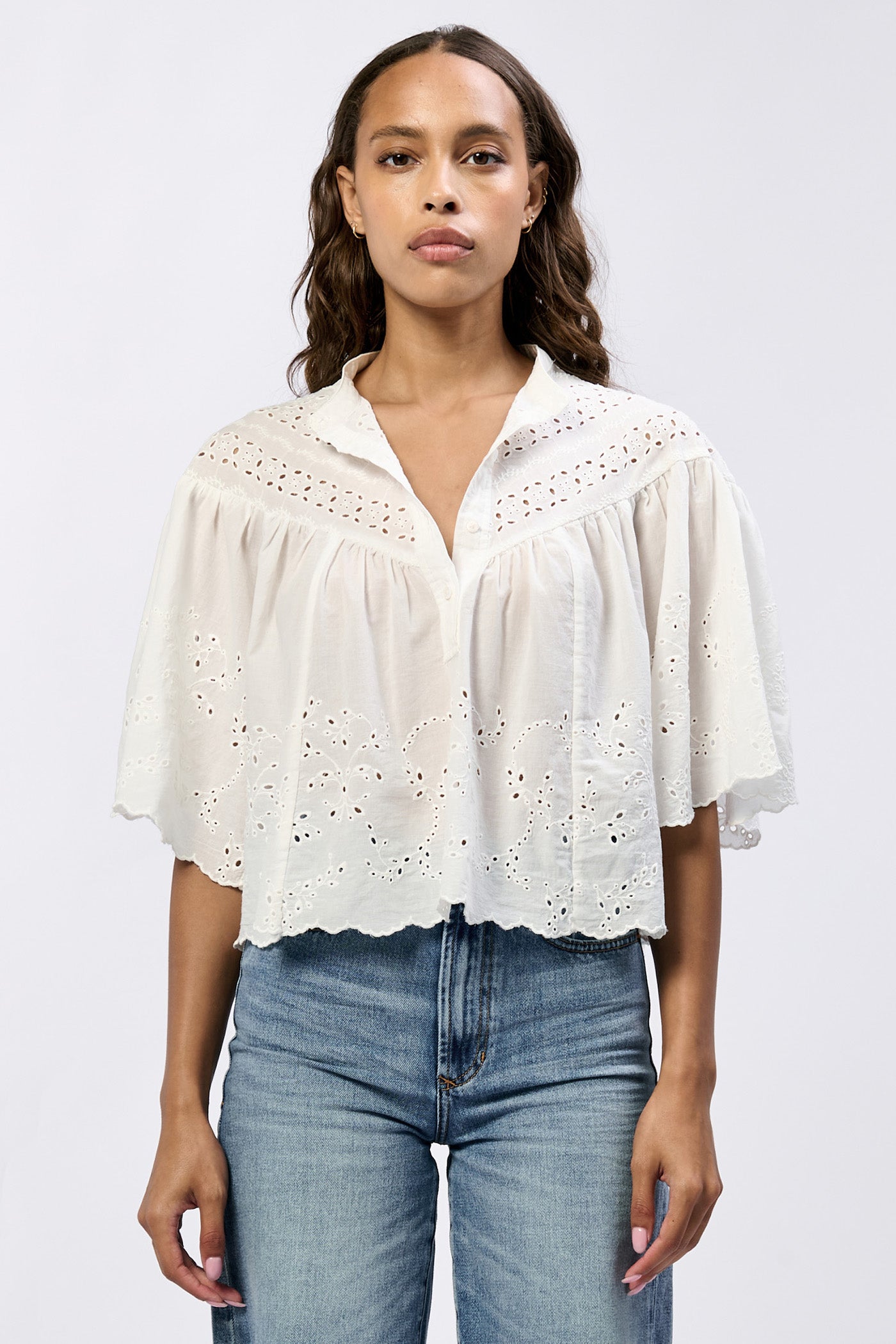 ELODIA TOP WHITE EMBROIDERY