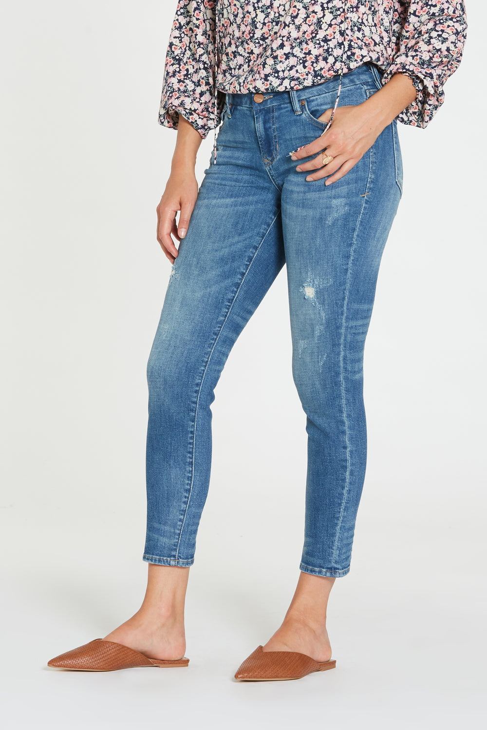 AIDEN HIGH RISE GIRLFRIEND JEANS SANDBRIDGE – DEAR JOHN DENIM