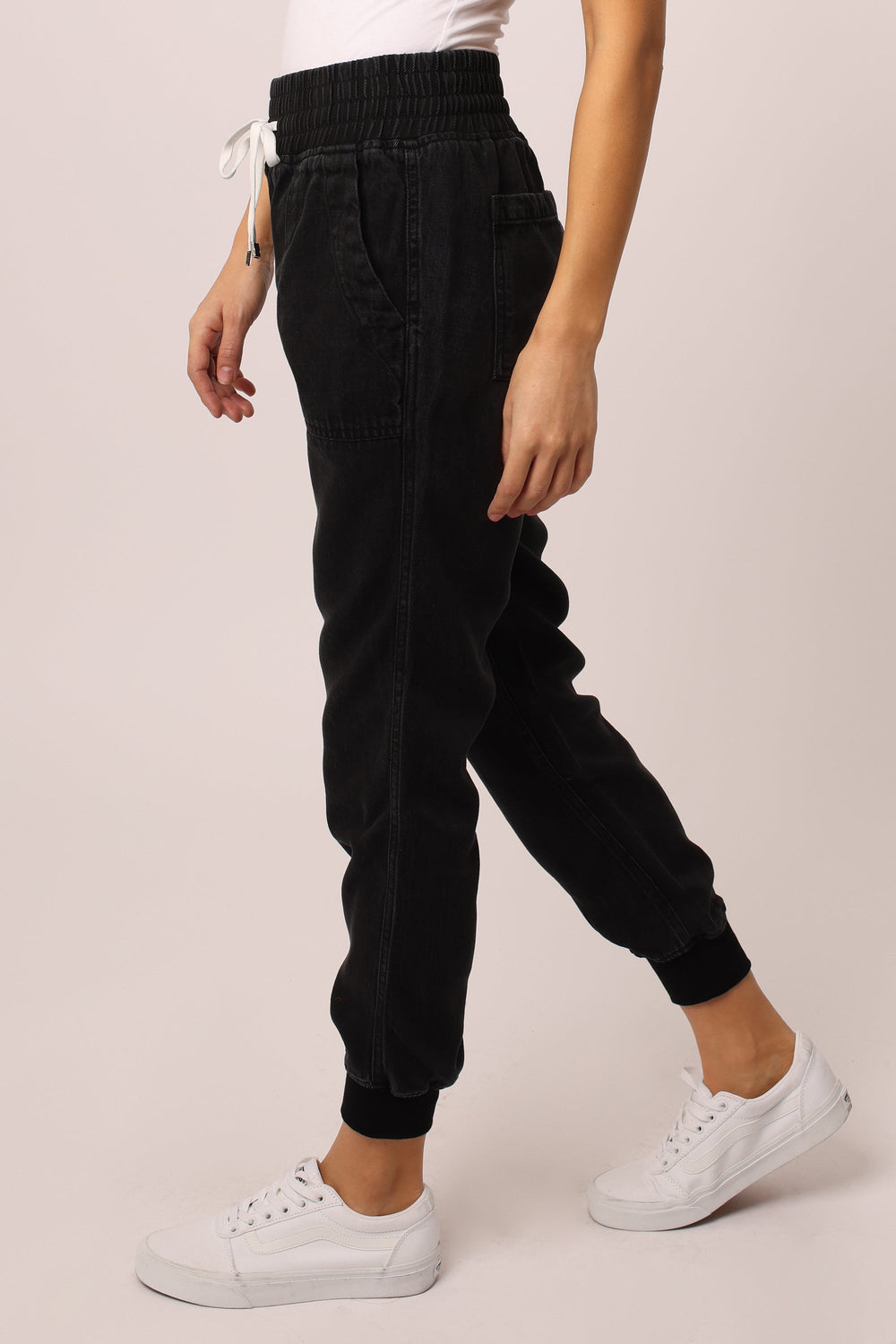 JACEY SUPER HIGHRISE CROPPED JOGGER PANTS COFFEE VEGAN LEATHER