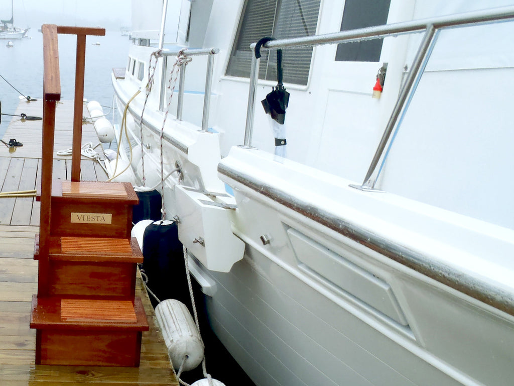 yacht companionway steps