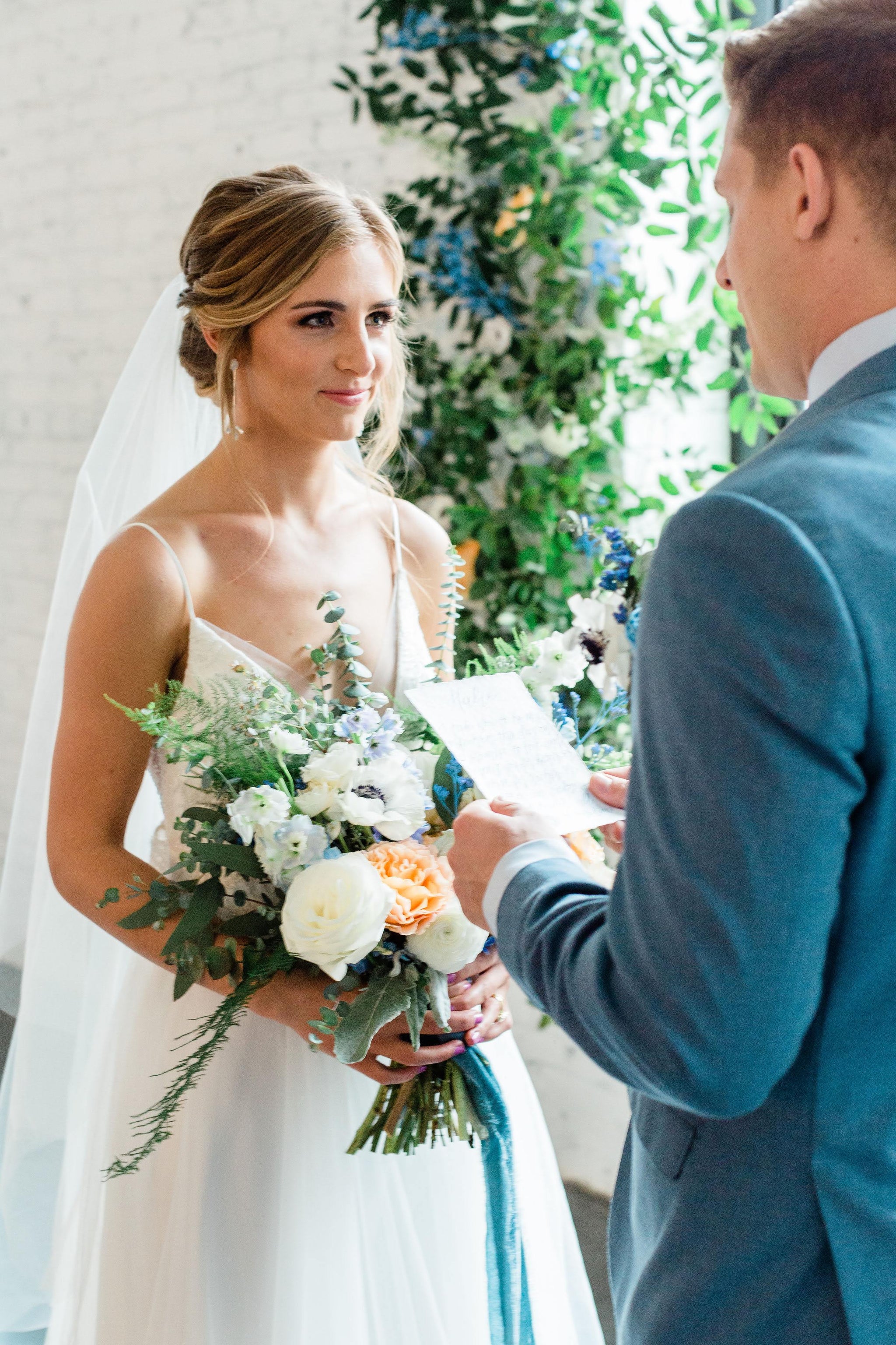 7 Ideas for How to Write Wedding Vows from a Vow Expert 