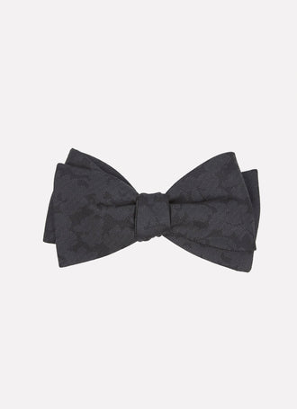 Related product: Refinado Floral Bow Tie