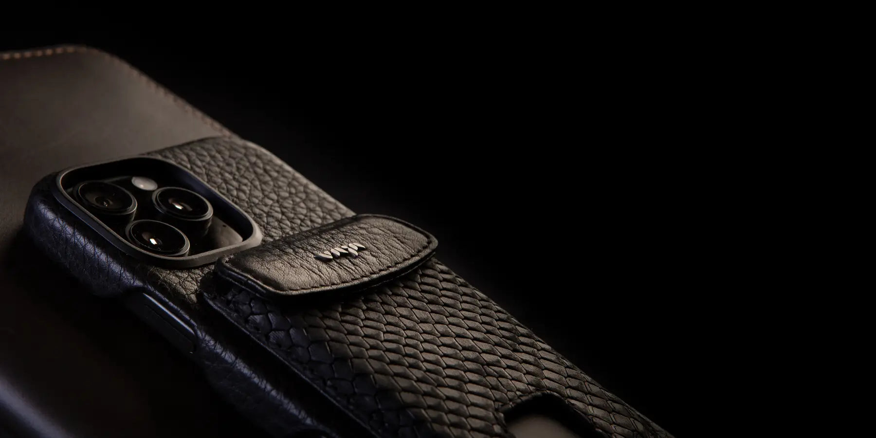 iPhone 16 Pro Series -Unique Signature Styles