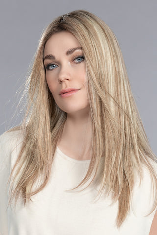Ellen Wille Boheme wig in the color Sandy Blonde Rooted