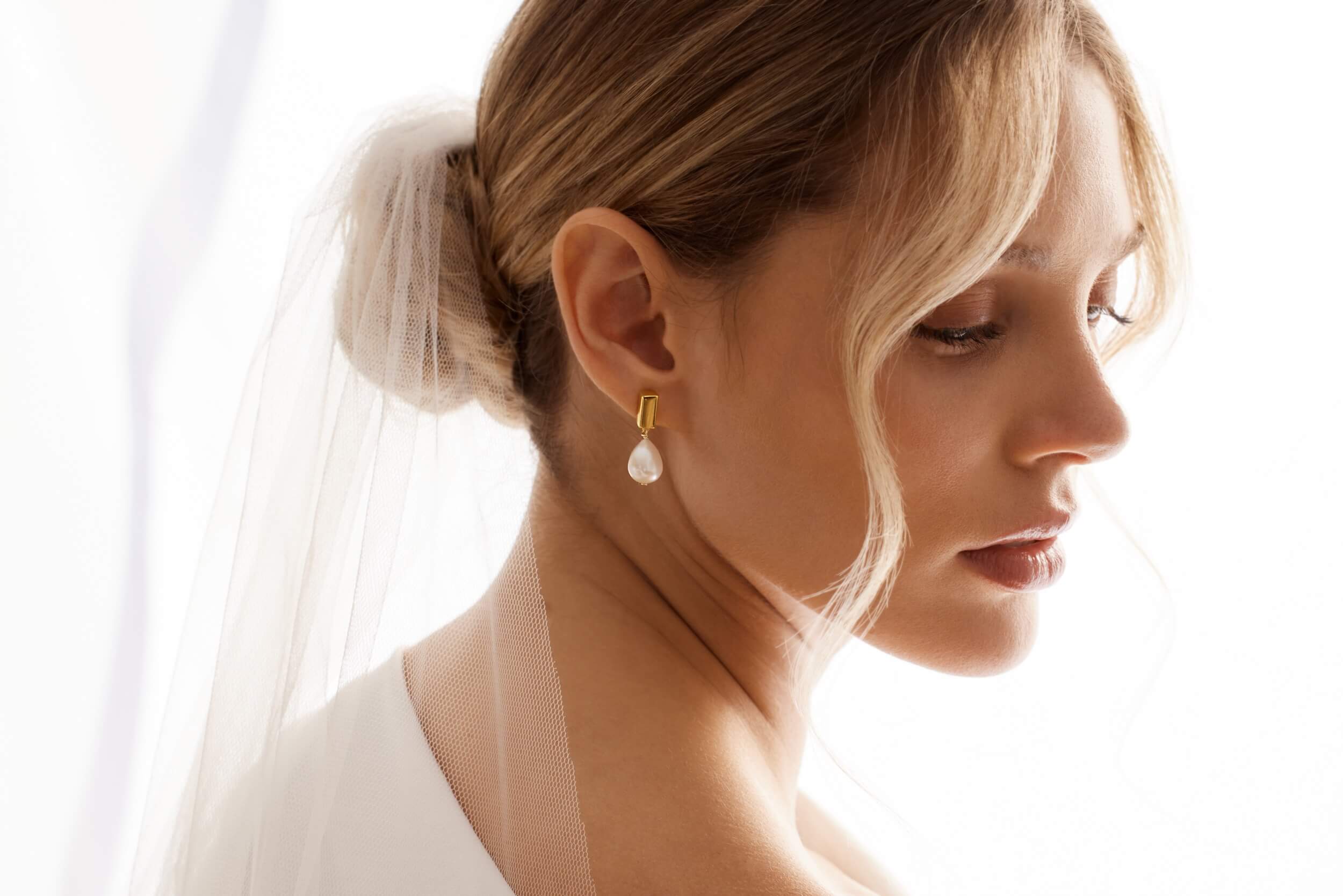 Relic Pearl Earrings_1_Bridal 2023