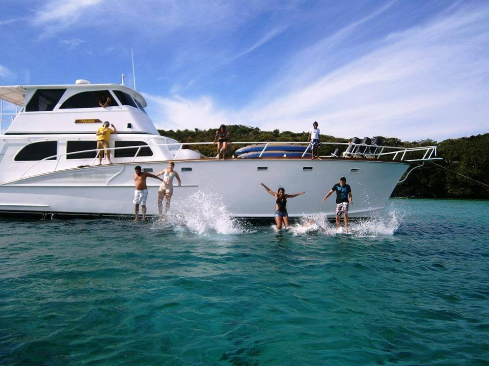 private boat tour roatan