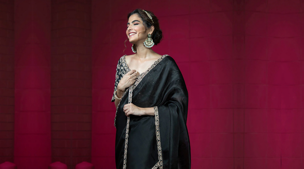 All_your_favourite_black_sarees_that_you_can_wear_this_Makar_Sakranti_without_any_religious_hesitation_WeaverStory_01