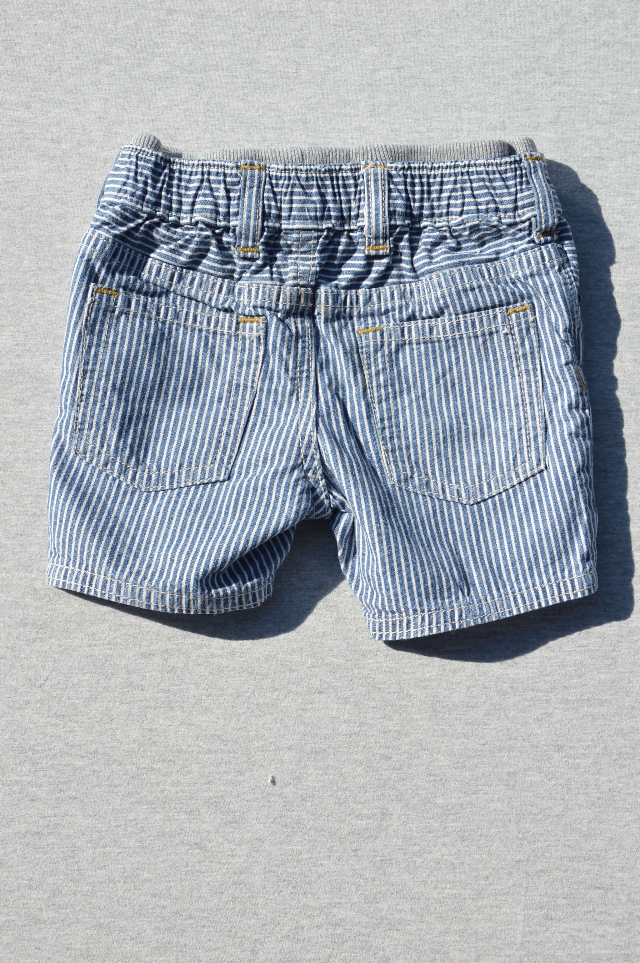 gap white denim shorts