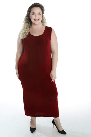woman wearing a garnet red sleeveless maxi dress