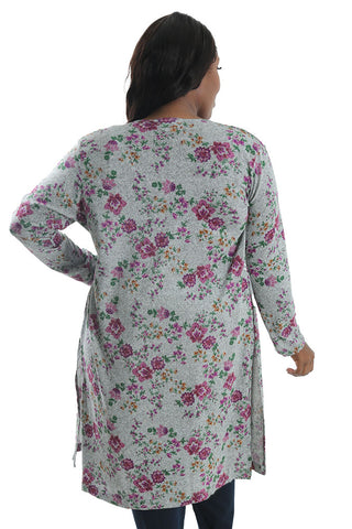 woman wearing a floral duster