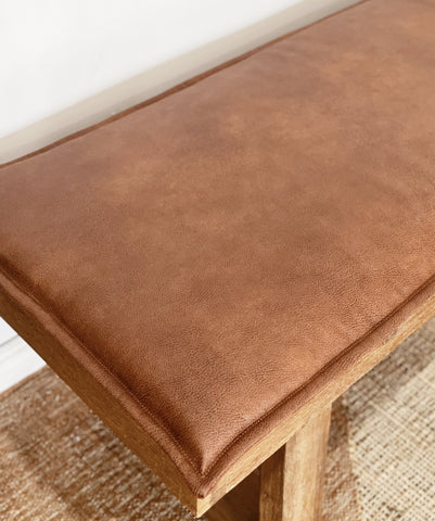 SquareFox_BenchSeatPad_FauxLeather_EastwoodTan2