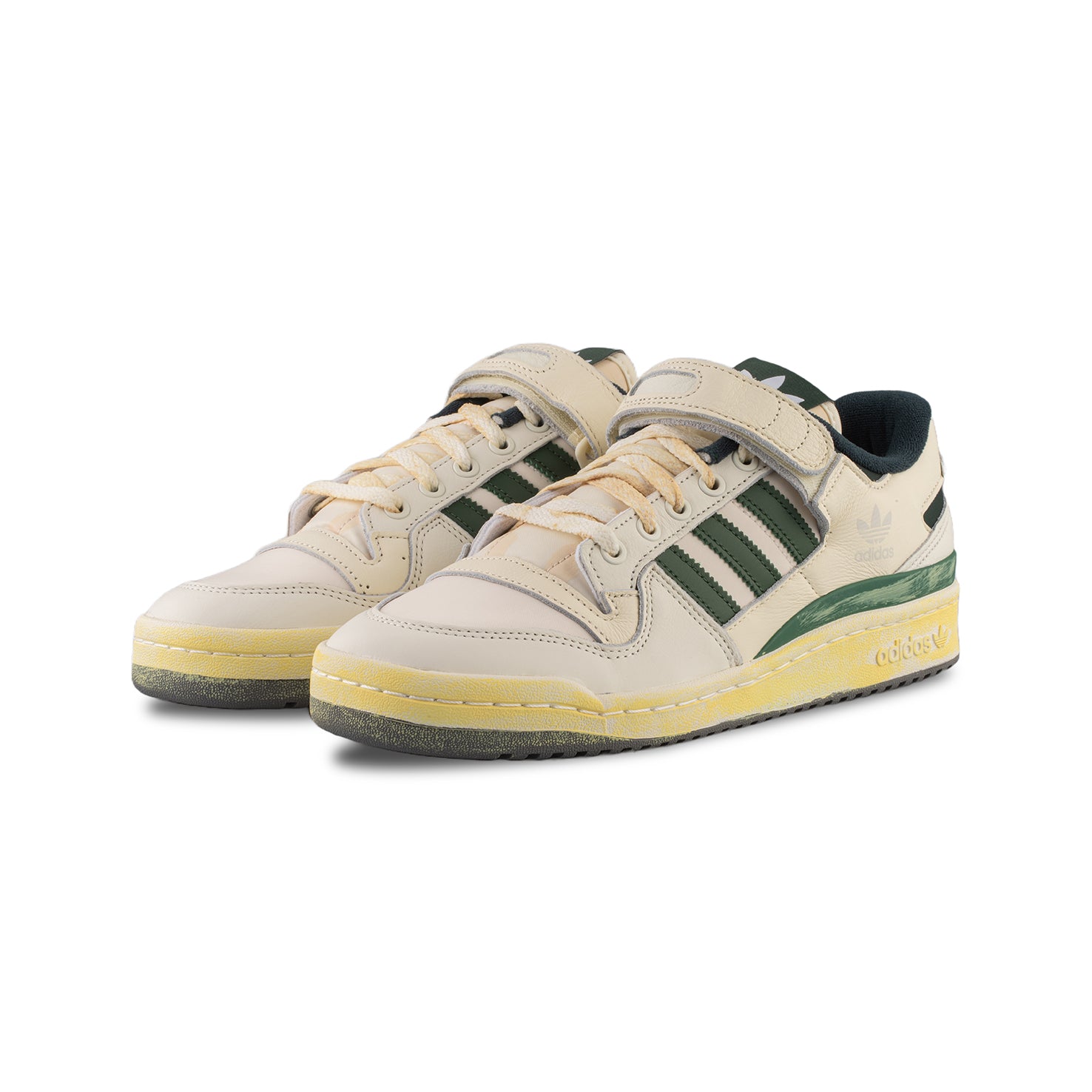 adidas Originals - Forum 84 Low AEC (FTWWHT/GREOXI/FTWWHT) – amongst few