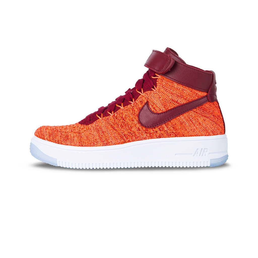 Nike - W AF1 Flyknit (Total Crimson/Team Red) – amongst few