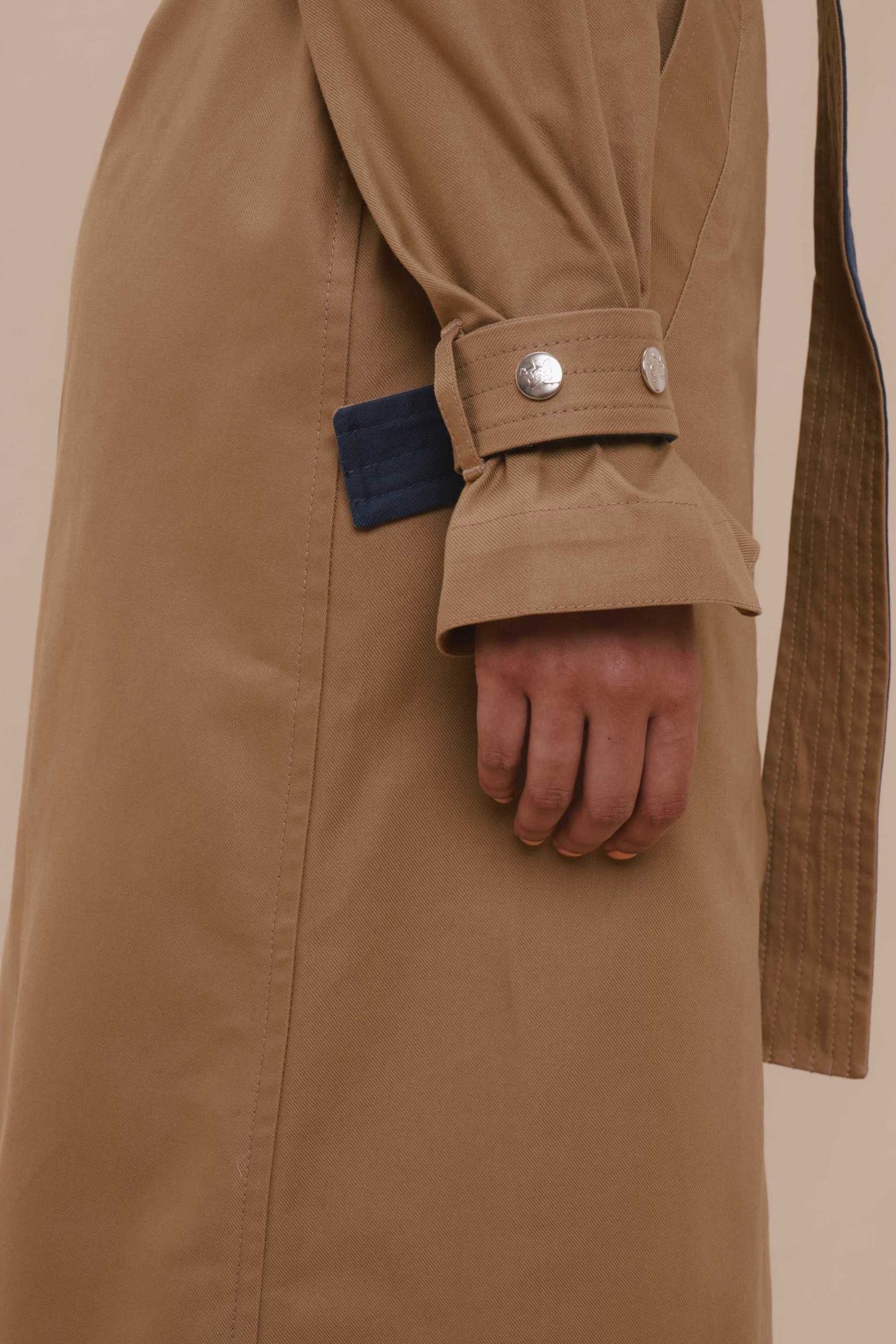 Thebe Magugu- Off Shoulder Bi-Color Trench Coat: Beige/Blue