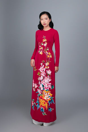 Made to measure, red ao dai with elegant, beaded and embroidered ...