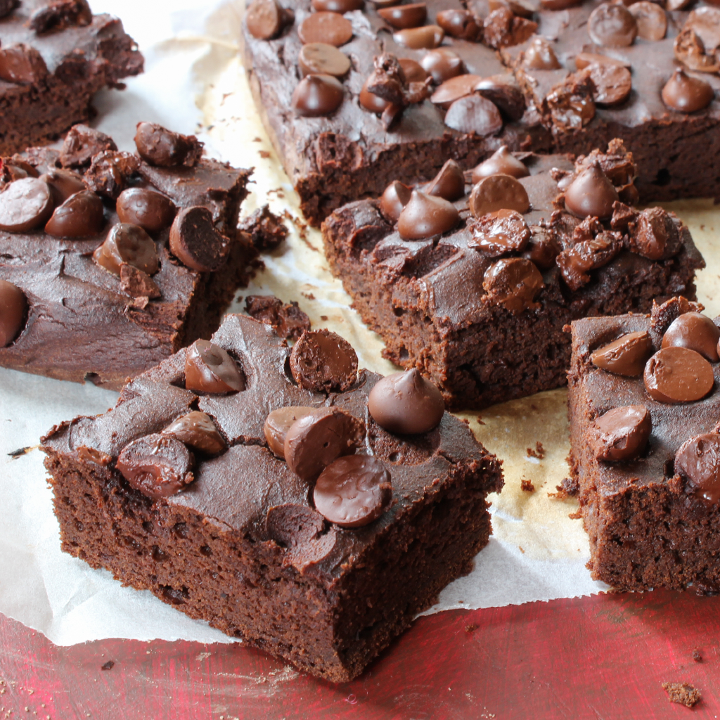 Mehlfreie Schwarze-Bohnen-Brownies aus dem Mixer - Luvele DE