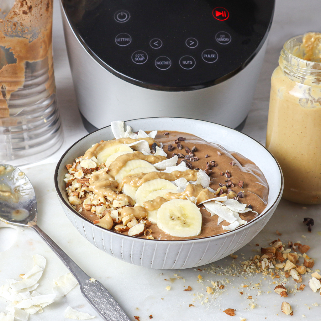 chocolate smoothie bowl