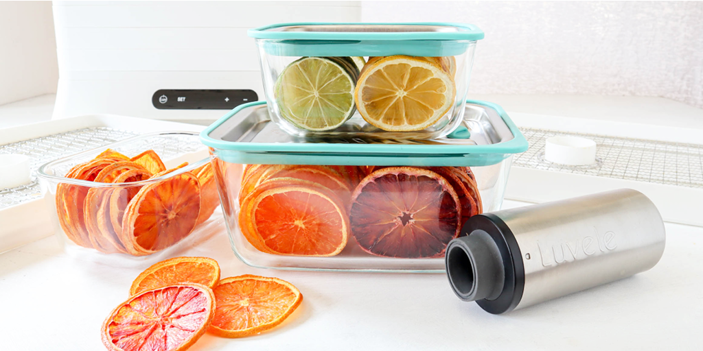 <img alt="Dehydrated citrus wheel" src="https://cdn.shopify.com/s/files/1/1029/7511/files/dehydrated_citrus_wheels_05_1024x1024.png?v=1700088384">