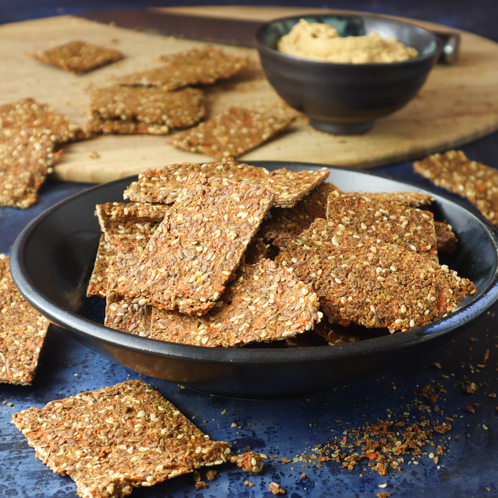 flaxseed and carrot crackers