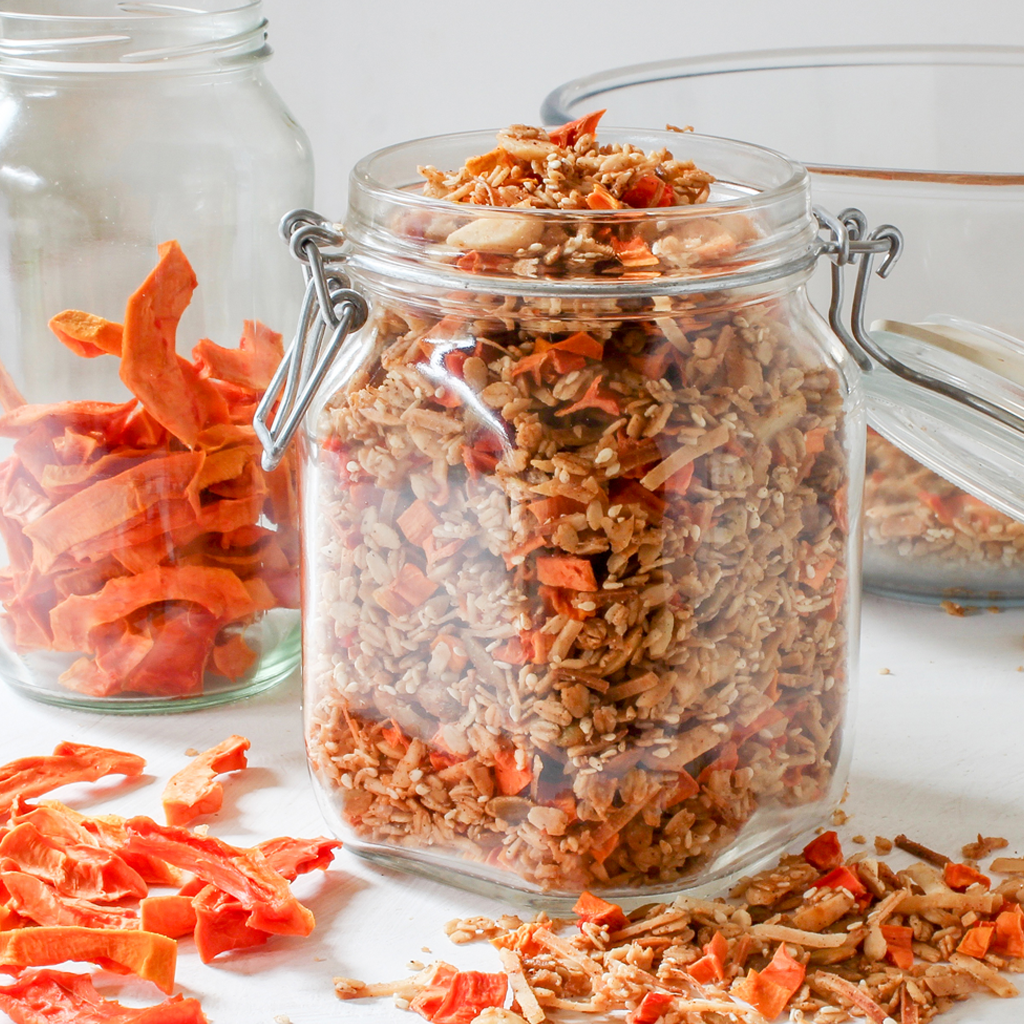 homemade papaya granola